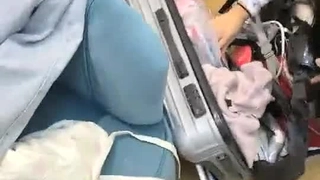 欧美日韩人妻激情-第一次与男友以外的男人在行使中车震!